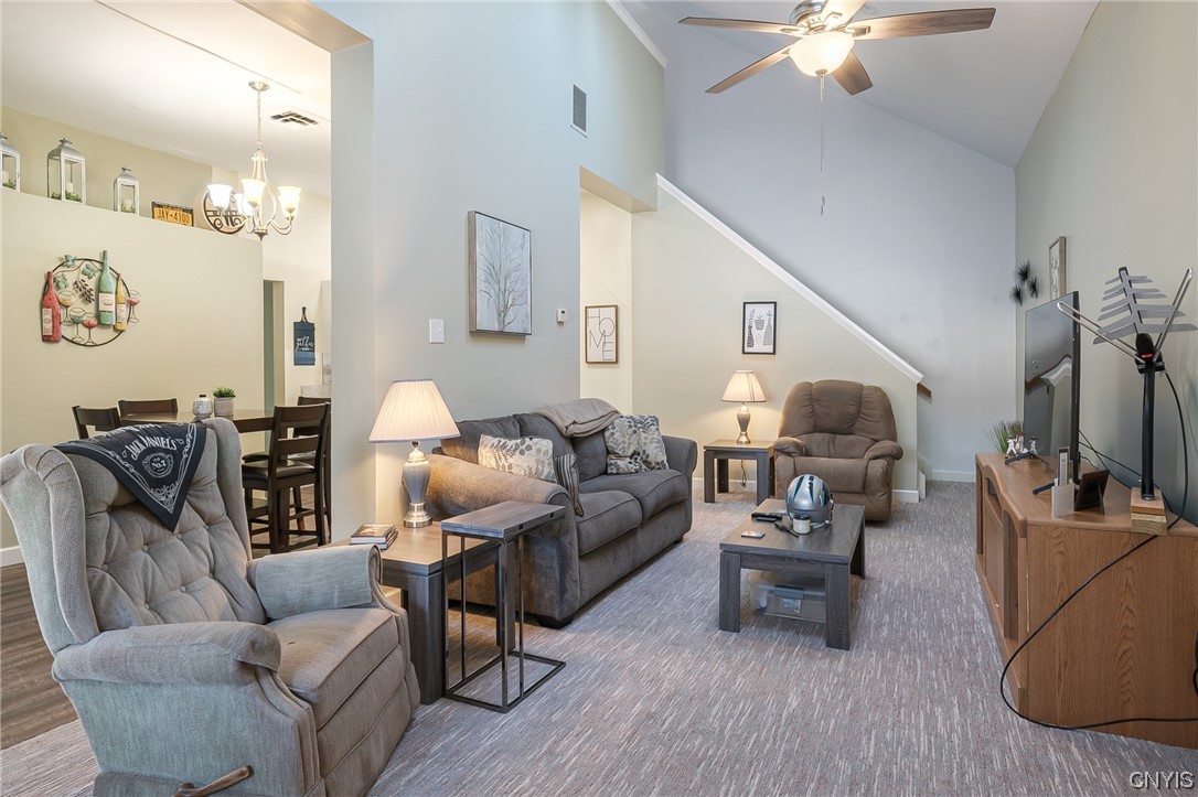 207 Vantage Drive Camillus, NY 13031 - Photo 6 of 34