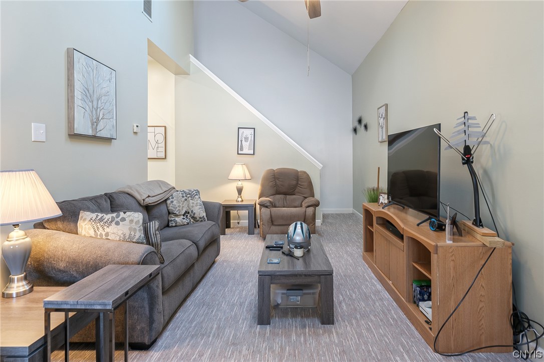 207 Vantage Drive Camillus, NY 13031 - Photo 7 of 34