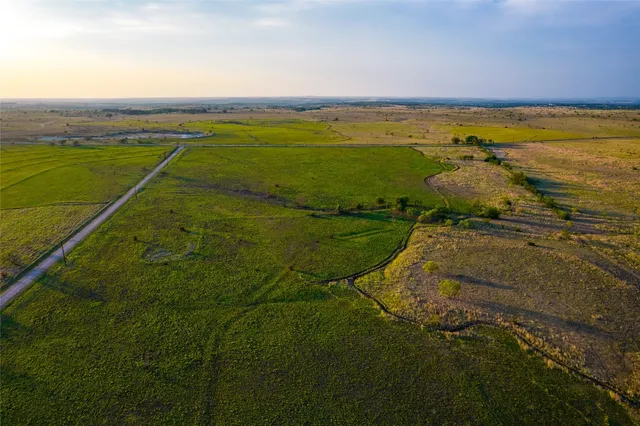 $250,000 | 41 County Road 210B, Bertram, TX 78605
