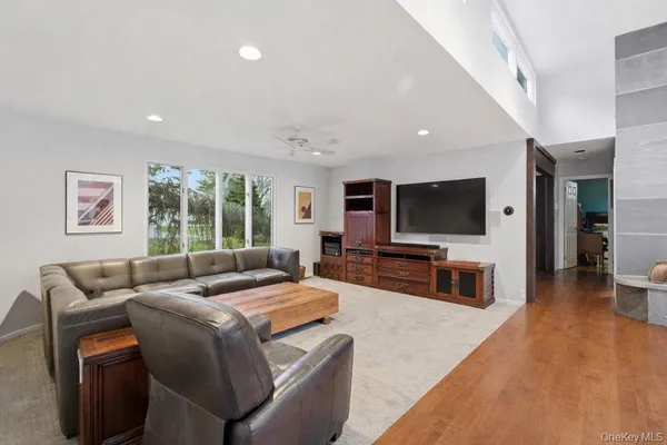 $3,150,000 | 3 Mallard Lane, Remsenburg, NY 11960