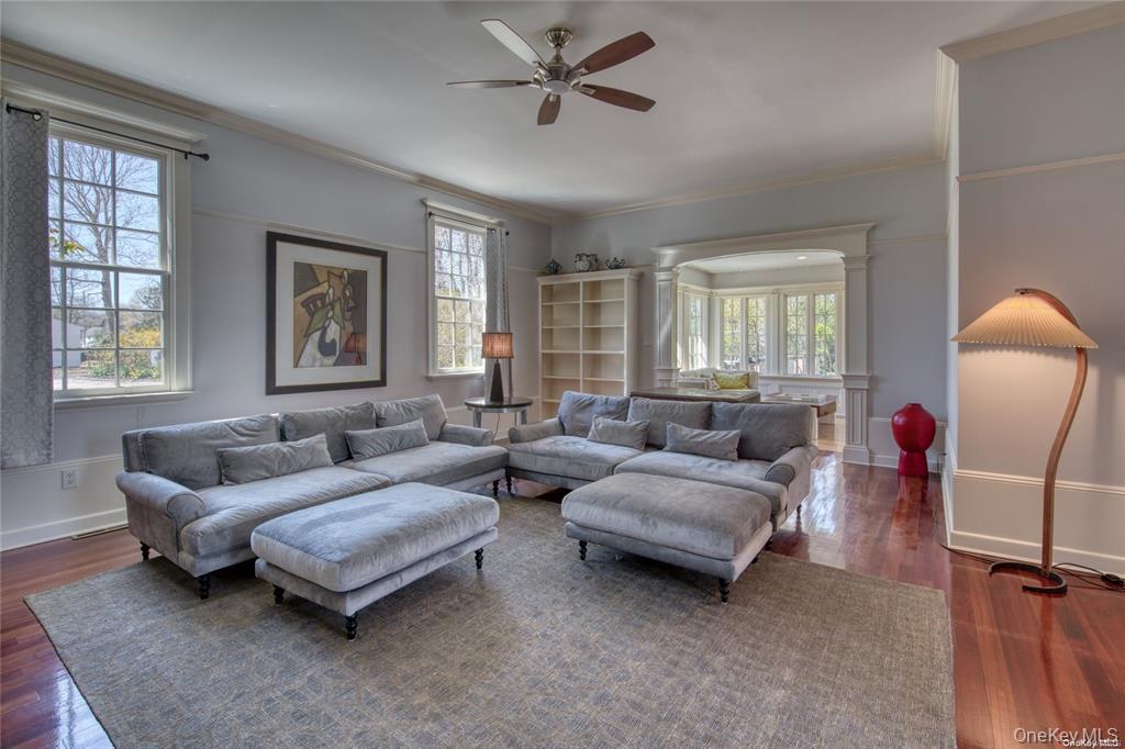 11003 Main Road East Marion, NY 11939 - Photo 5 of 18
