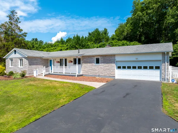 $413,000 | 2 Stony Ridge Road, Norwich, CT 06360