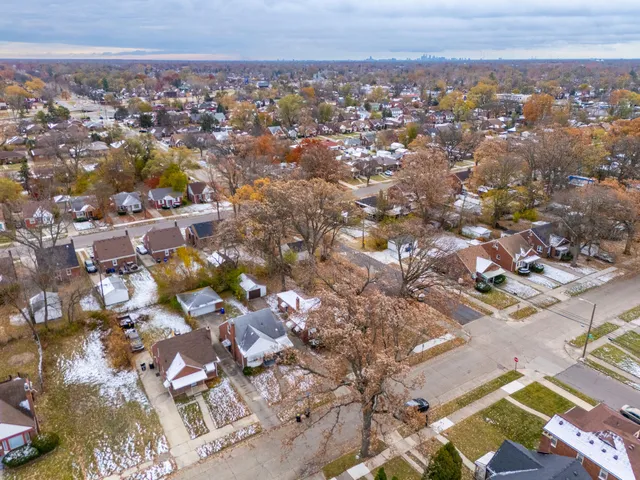 $93,000 | 19412 Sussex Street, Detroit, MI 48235