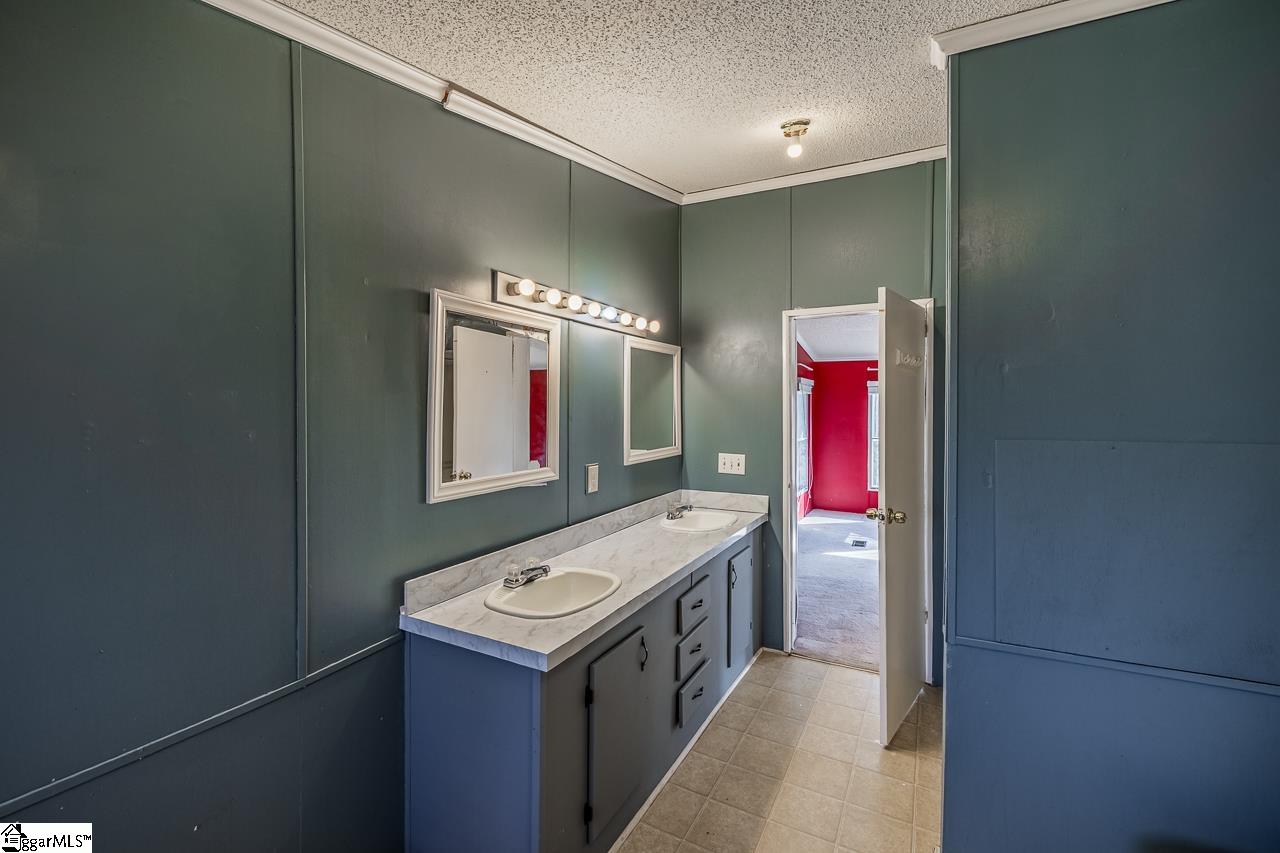 477 Thomason Road Fountain Inn, SC 29644 - Photo 25 of 32