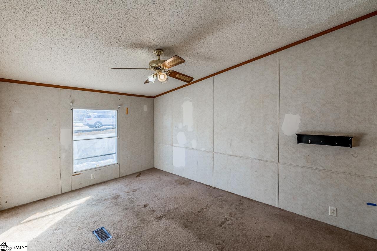 477 Thomason Road Fountain Inn, SC 29644 - Photo 30 of 32