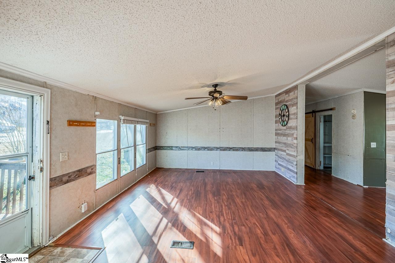 477 Thomason Road Fountain Inn, SC 29644 - Photo 6 of 32