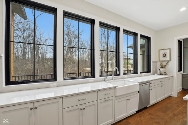 $2,500,000 | 6761 Wellington Circle, Zionsville, IN 46077