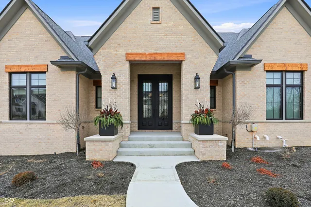 $2,500,000 | 6761 Wellington Circle, Zionsville, IN 46077