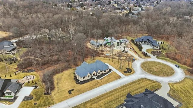 $2,500,000 | 6761 Wellington Circle, Zionsville, IN 46077