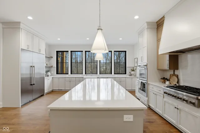 $2,500,000 | 6761 Wellington Circle, Zionsville, IN 46077