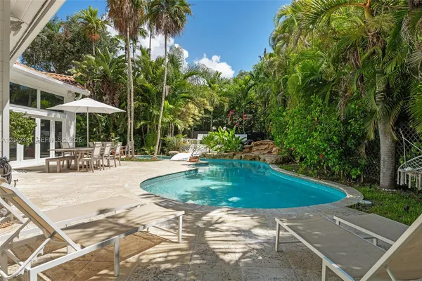 $14,800 | 7924 Southwest 50th Court, Miami, FL 33143