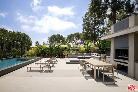 $6,995,000 | 1270 Lago Vista Drive, Beverly Hills, CA 90210