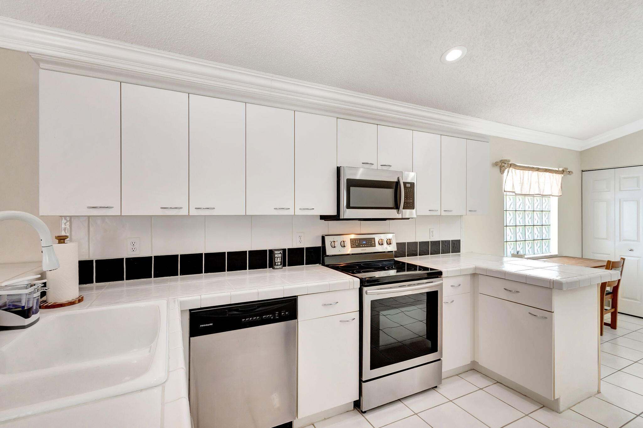 1833 Barnstable Road Wellington, FL 33414 - Photo 11 of 66 17-web-or-mls-5D1A4224