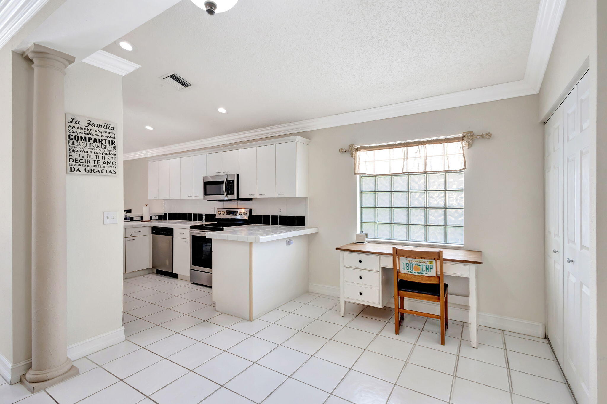 1833 Barnstable Road Wellington, FL 33414 - Photo 12 of 66 23-web-or-mls-5D1A4254