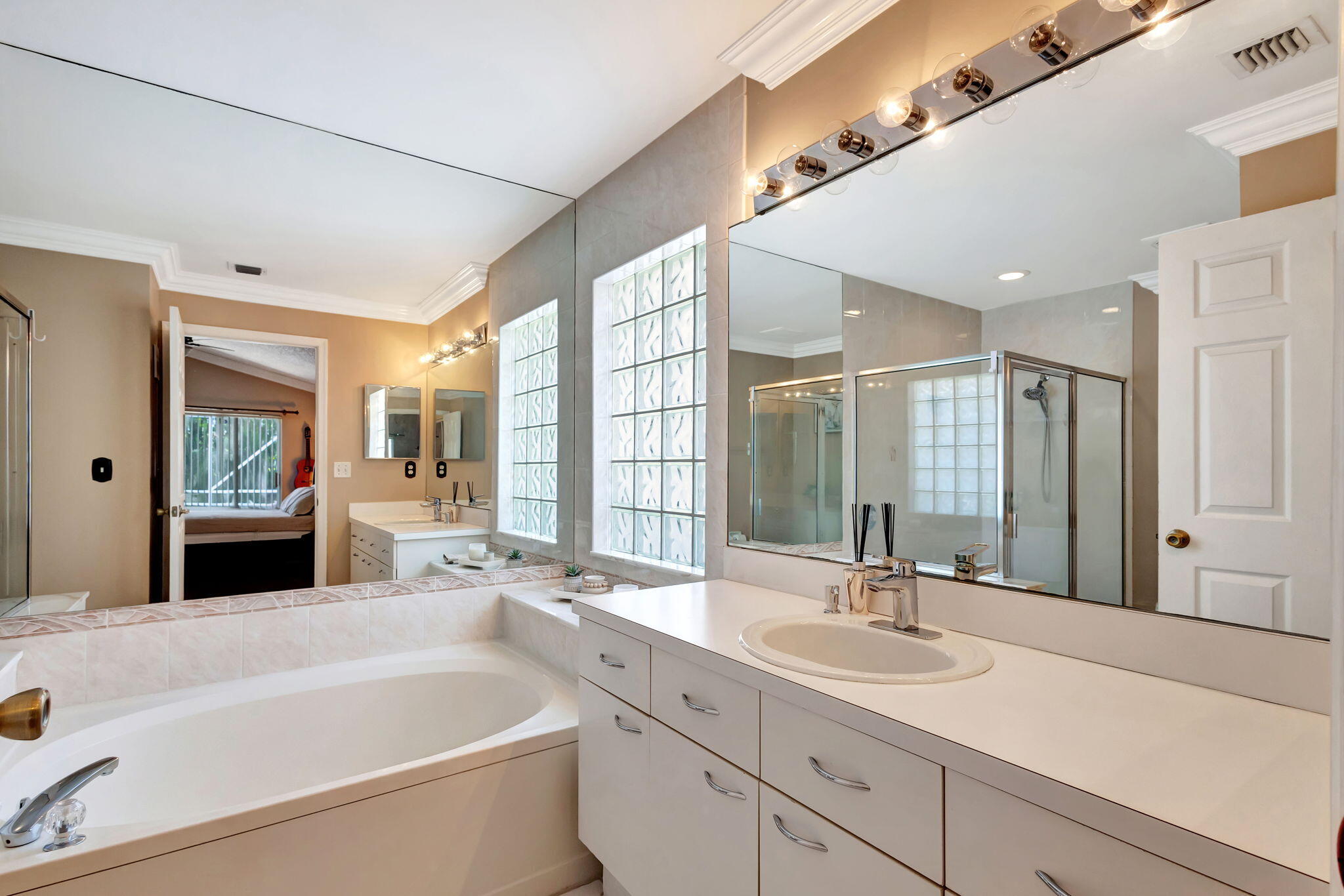 1833 Barnstable Road Wellington, FL 33414 - Photo 14 of 66 MASTER BATH
