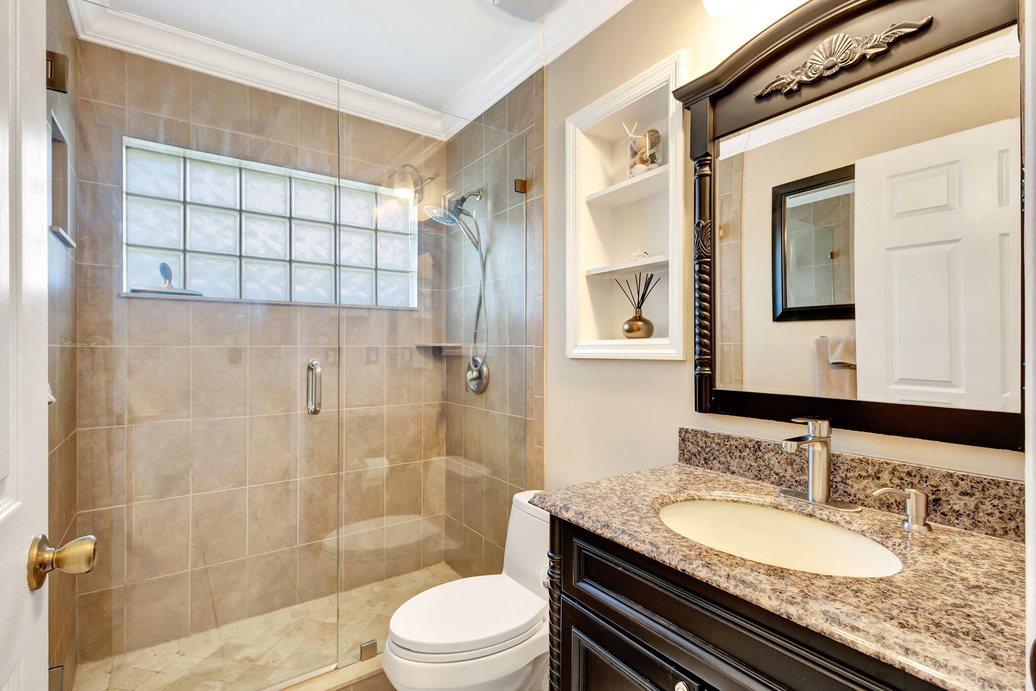 1833 Barnstable Road Wellington, FL 33414 - Photo 20 of 66 2nd Bathroom