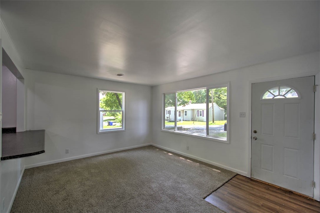 624 Harper Avenue Decatur, IL 62526 - Photo 4 of 21
