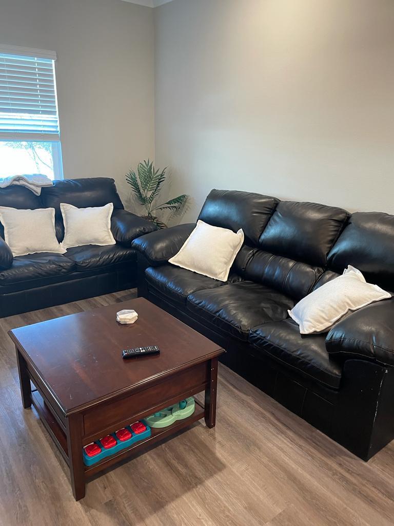 241 North Sand Palm Road Freeport, FL 32439 - Photo 3 of 11 a living room with furniture