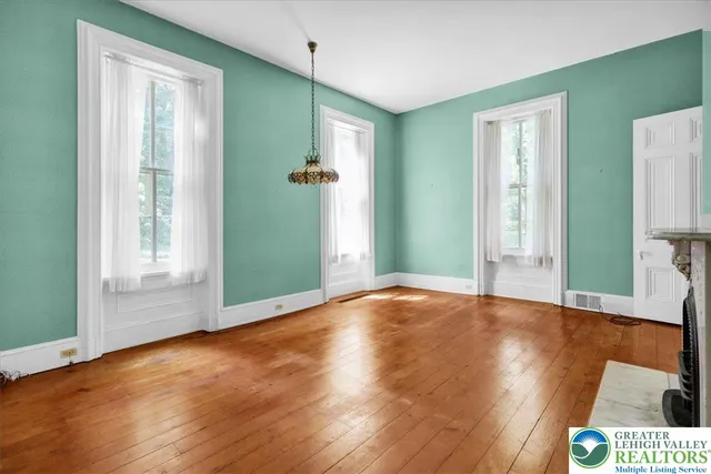 $899,000 | 1670 Moselem Spring Road, Hamburg, PA 19526