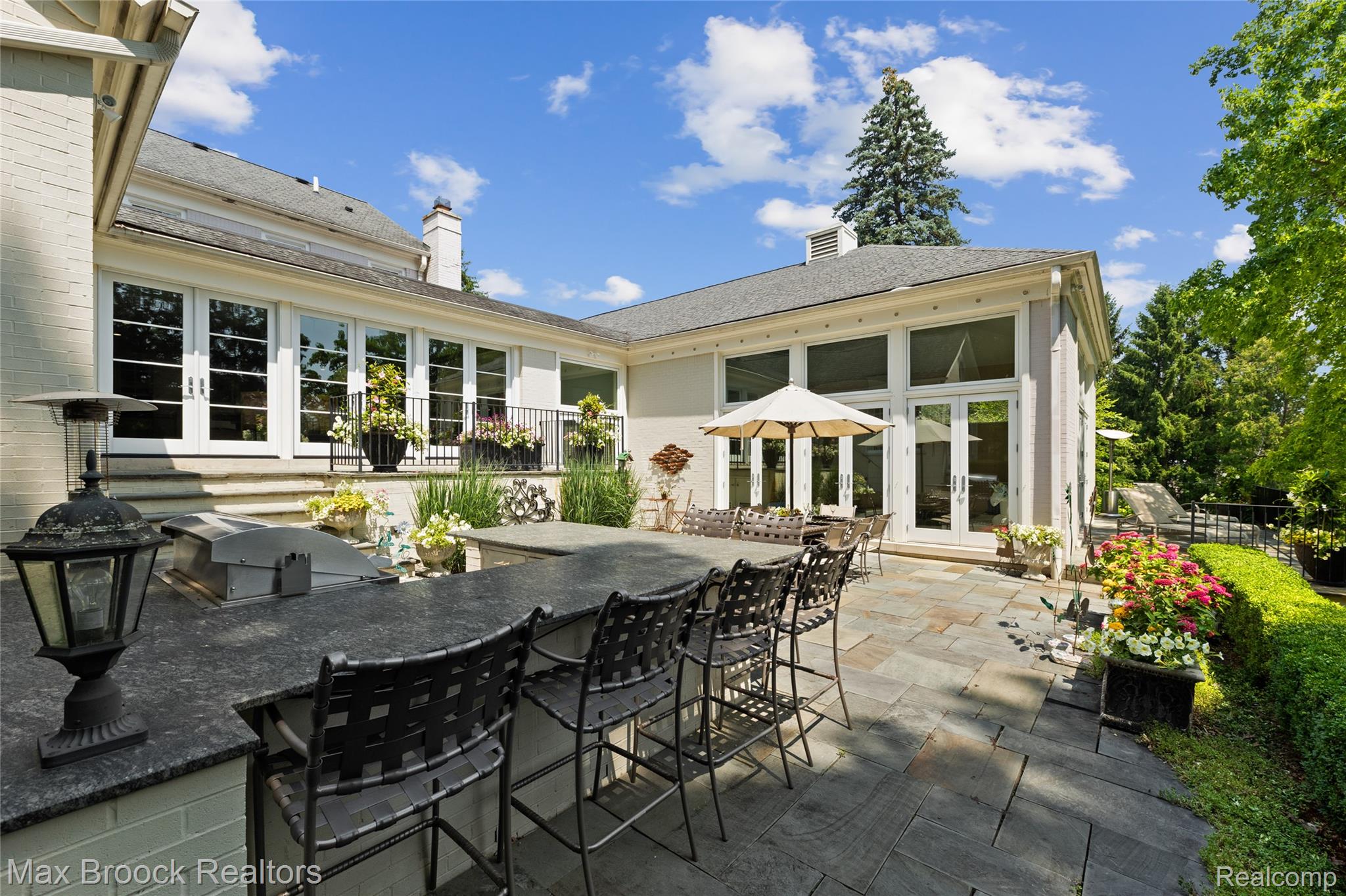 375 Dunston Road Bloomfield Hills, MI 48304 - Photo 51 of 59 Patio View 2