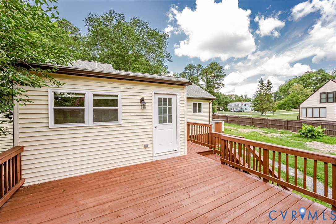 2015 Fordson Road Richmond, VA 23229 - Photo 38 of 48 Expansive wooden deck with coordinating railings,