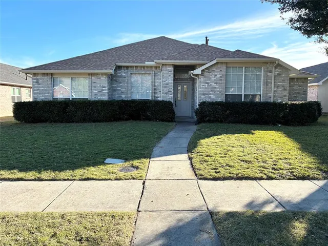a view of a house with a tub