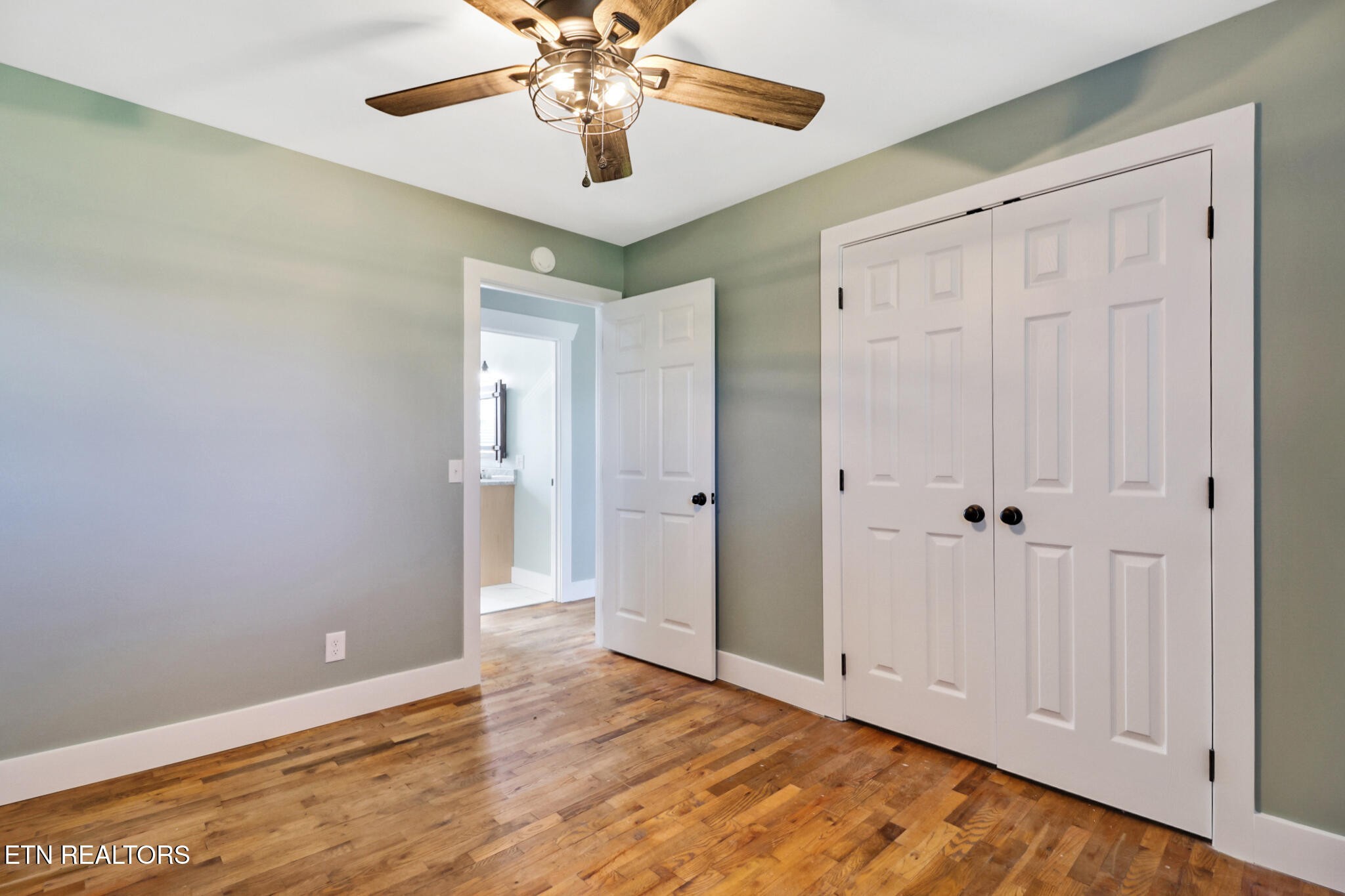 1065 Old Grimsley Road Grimsley, TN 38565 - Photo 24 of 43 wooden floor in an empty room with a window