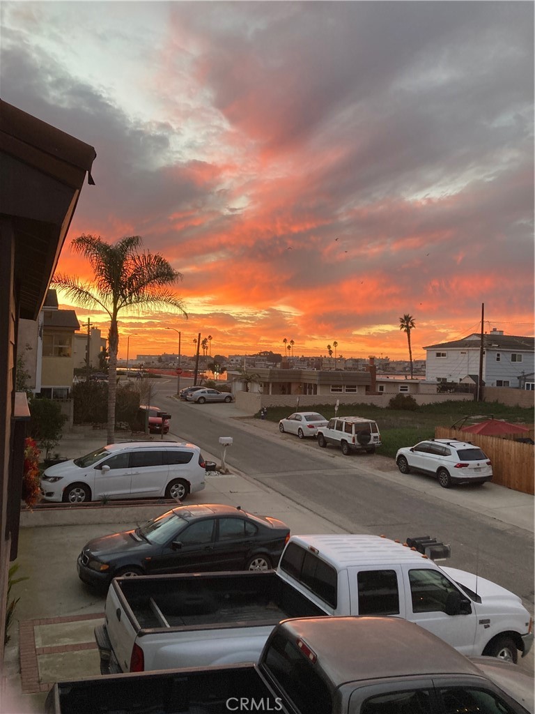 240 Melrose Drive Oxnard, CA 93035 - Photo 54 of 55 Sunset view from front balcony