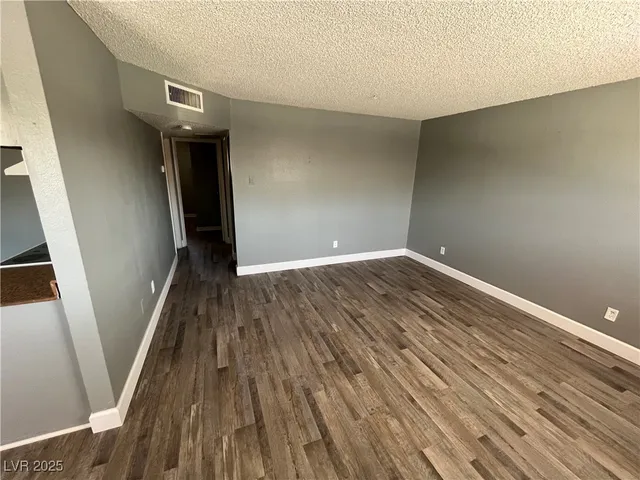 $899 | 2527 Crawford Street, Unit 3, North Las Vegas, NV 89030