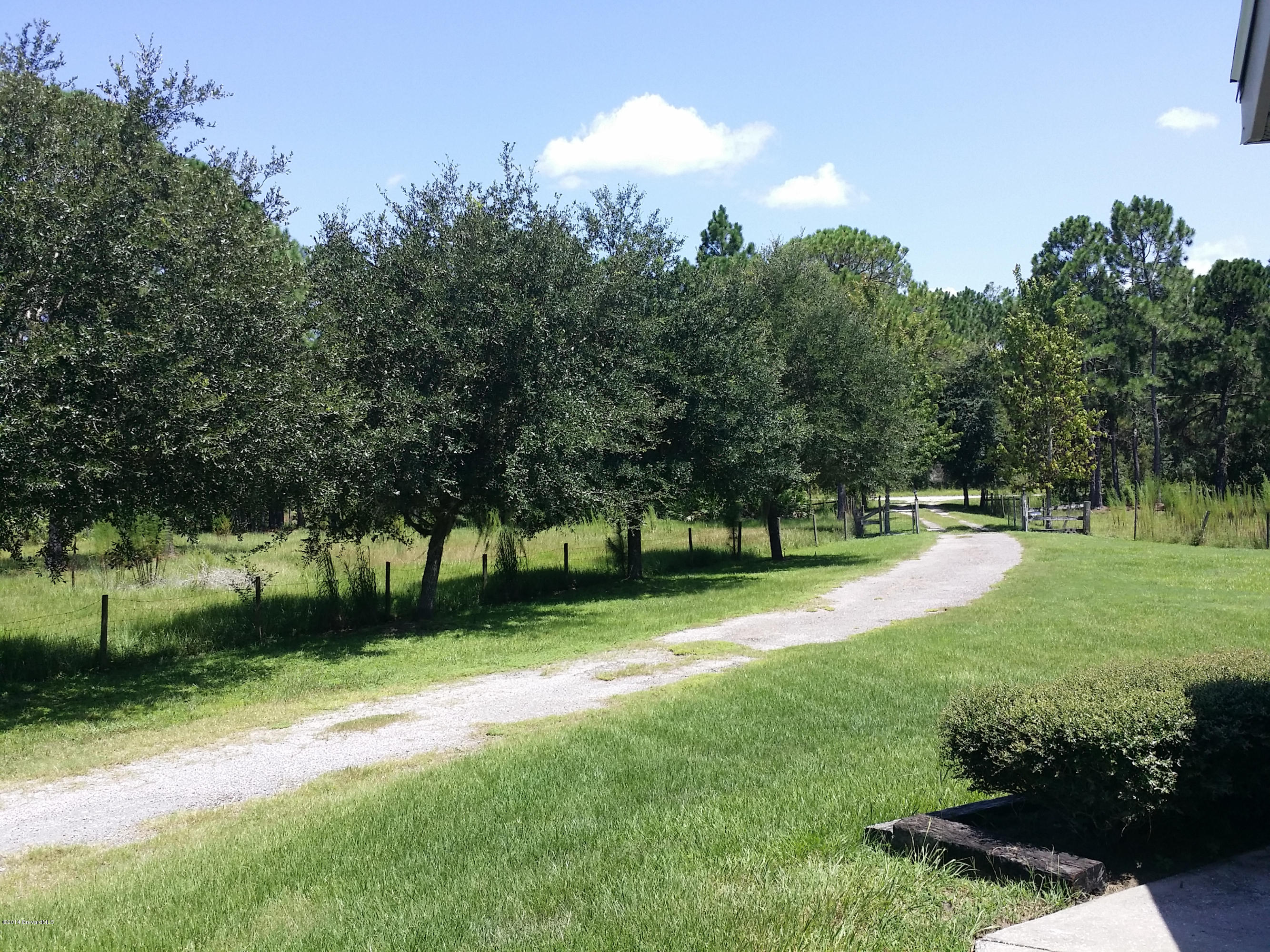 1240 Flatwoods Road Mims, FL 32754 - Photo 3 of 14 20140820_143105