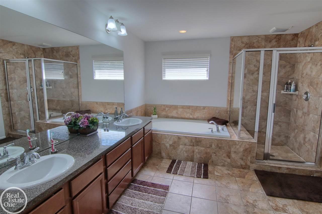 3734 Connors Drive Rochester, MI 48307 - Photo 24 of 36 Huge Master Bath