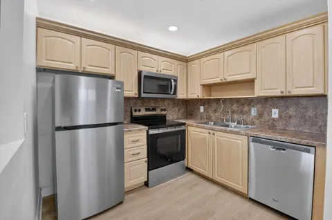 $75,000 | 158 Valencia Drive, Delray Beach, FL 33446