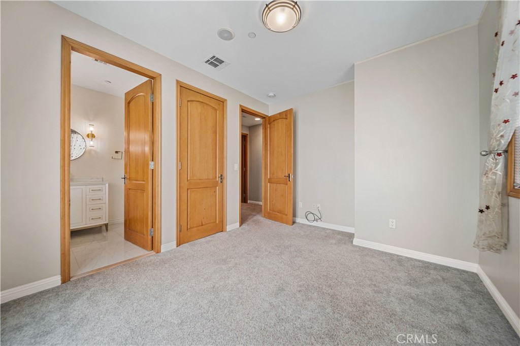 216 North Buena Vista Street Burbank, CA 91505 - Photo 11 of 22 a view of an empty room