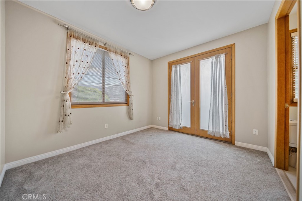 216 North Buena Vista Street Burbank, CA 91505 - Photo 12 of 22 an empty room with windows