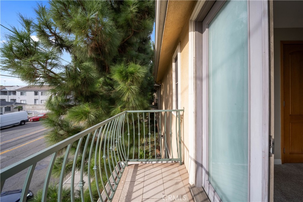 216 North Buena Vista Street Burbank, CA 91505 - Photo 15 of 22 a view of balcony and deck