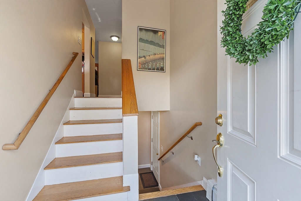 72 Central Street Berlin, MA 01503 - Photo 5 of 38