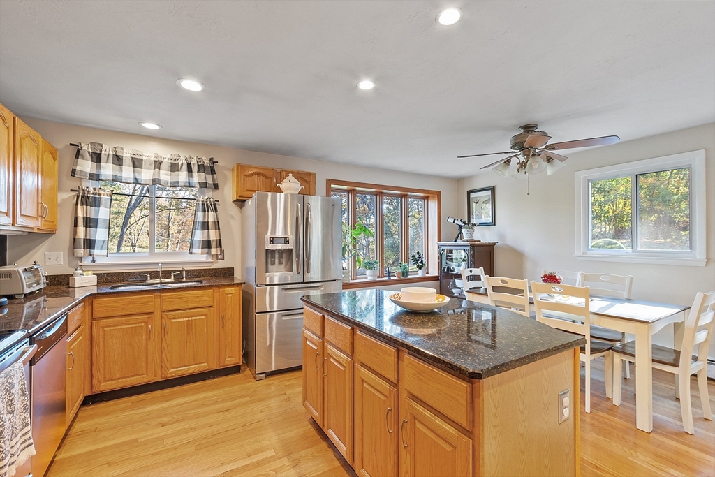 72 Central Street Berlin, MA 01503 - Photo 7 of 38
