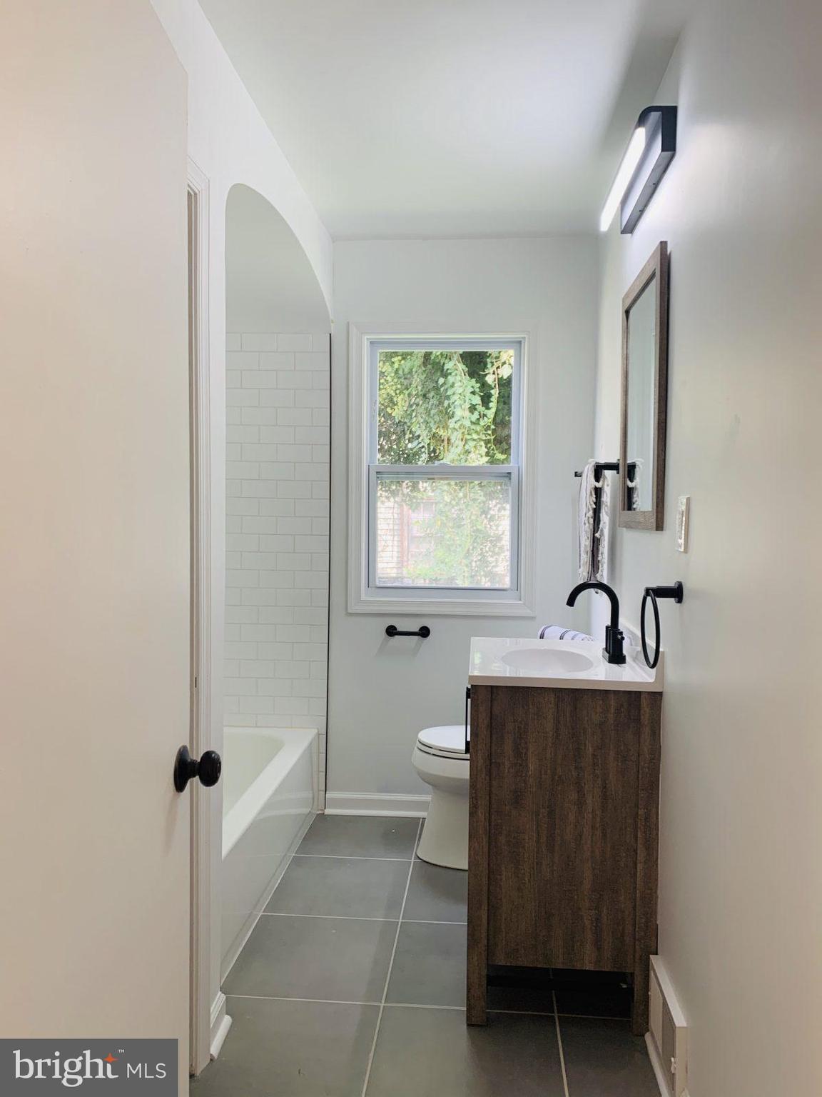 2223 Southland Road Baltimore, MD 21207 - Photo 4 of 18 Gallery Image 4