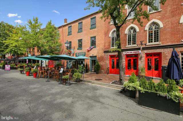 $3,000 | 101 North West Street, Alexandria, VA 22314