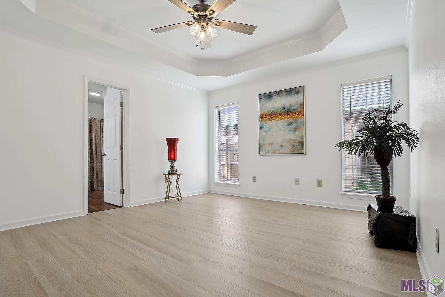 25905 Oakley Road Denham Springs, LA 70726 - Photo 8 of 18 Lg MBdrm Tray Ceiling & New Fan
