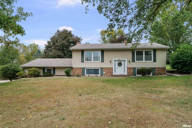 $334,900 | 4836 West Pleasant Street, Davenport, IA 52804