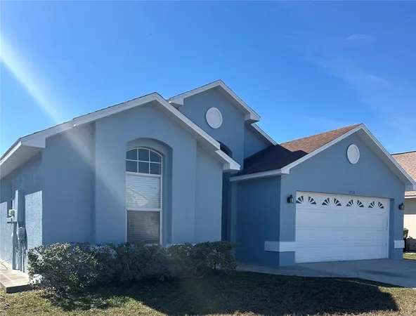 $2,000 | 11928 Hatcher Circle, Orlando, FL 32824