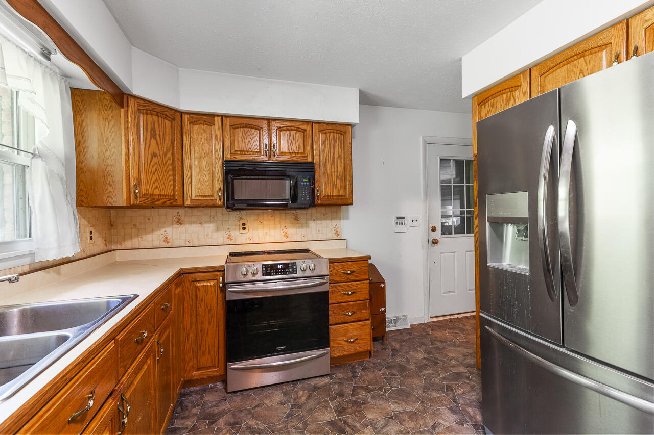 15988 Comdon Road Albion, MI 49224 - Photo 13 of 37 15988 Comdon Rd - 1014