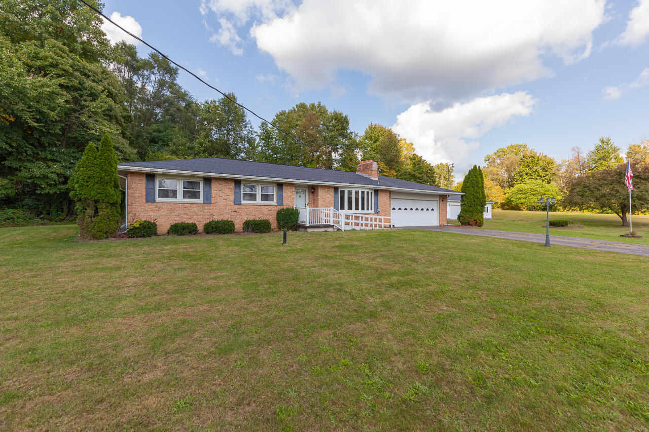 15988 Comdon Road Albion, MI 49224 - Photo 2 of 37 15988 Comdon Rd - 1029