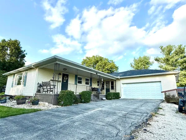 $249,900 | 918 Old Farm Road, Bedford, IN 47421