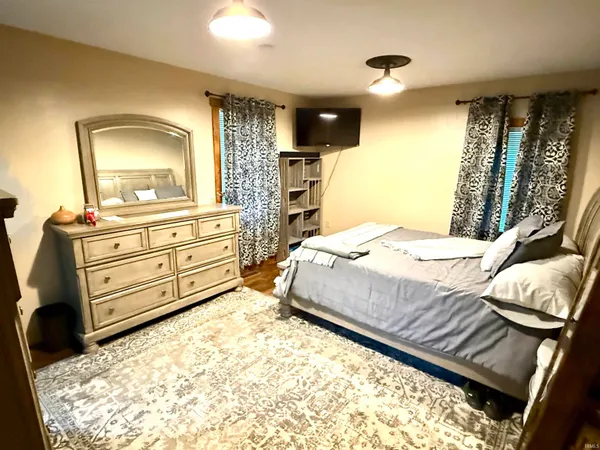 $249,900 | 918 Old Farm Road, Bedford, IN 47421