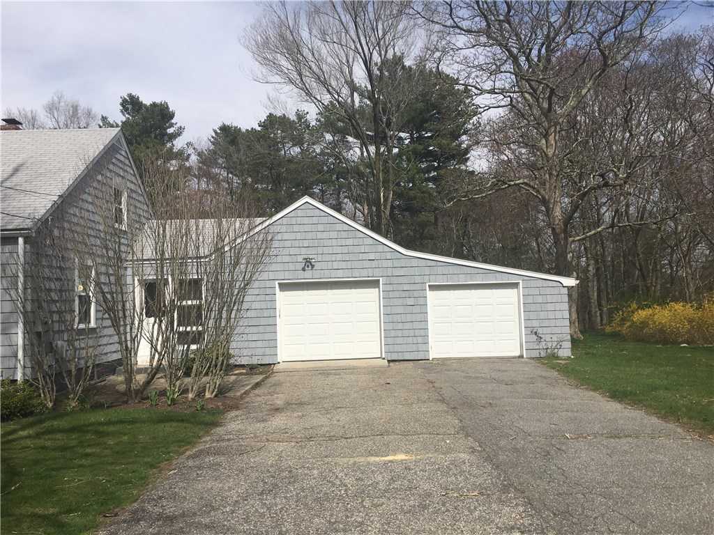 219 Money Hill Road Glocester, RI 02814 - Photo 3 of 28 Gallery Image 3