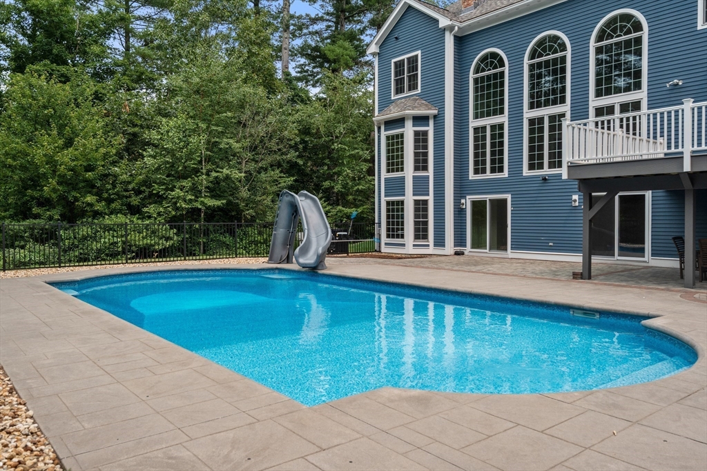 220 Newtown Road Acton, MA 01720 - Photo 9 of 36 Gallery Image 9