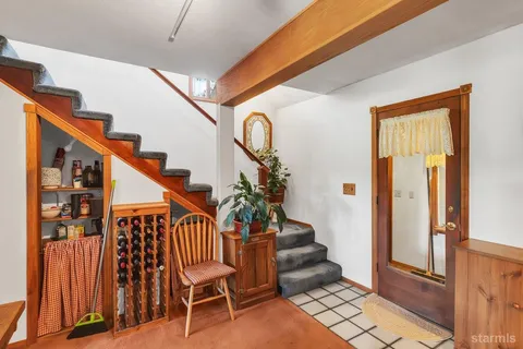 $750,000 | 1076 Lodi Avenue, South Lake Tahoe, CA 96150