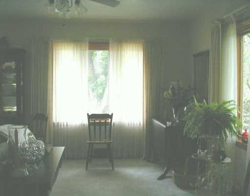 610 McGovern Road Houston, PA 15342 - Photo 3 of 7 Dining Room.